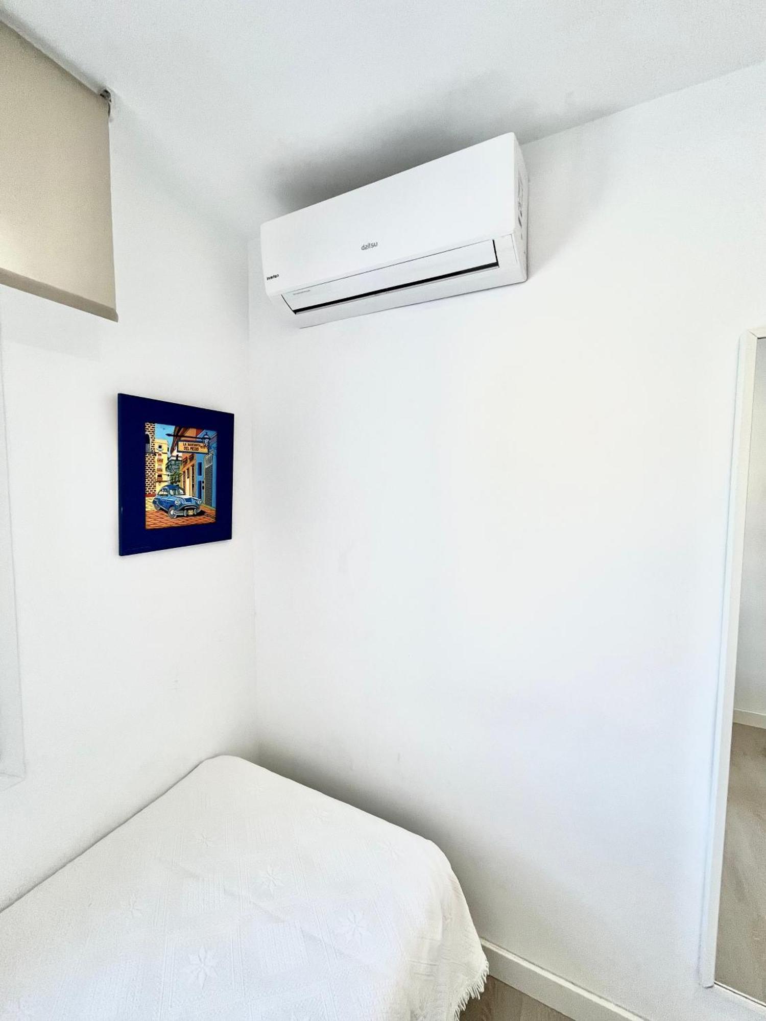 Apartamento De Playa Reformado Rincon de la Victoria Exterior photo